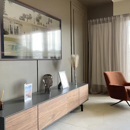 L'elegance - Vue Degagee - Balcon - Parking Apartment *