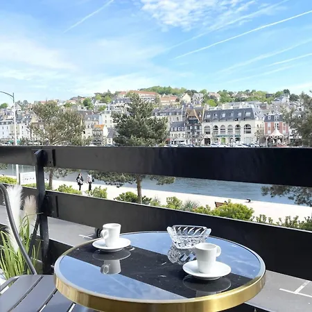 L'elegance - Vue Degagee - Balcon - Parking Apartman