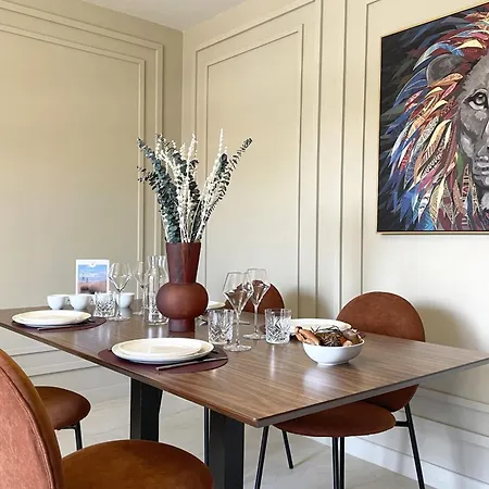 L'elegance - Vue Degagee - Balcon - Parking Apartman *