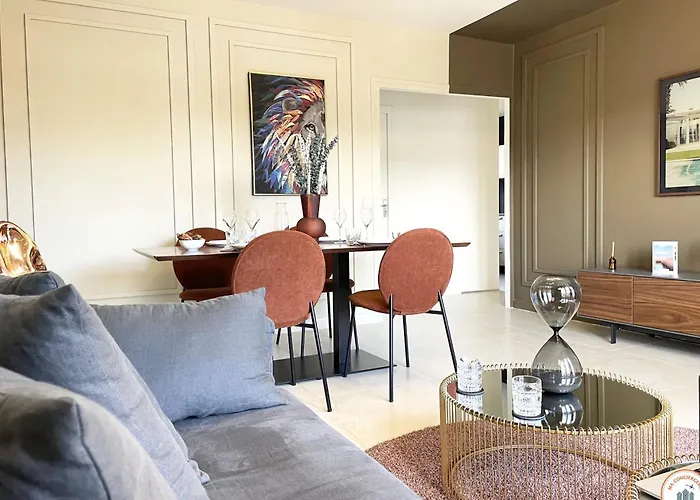 L'elegance - Vue Degagee - Balcon - Parking Apartment